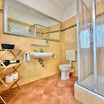 Helles Super Zentral Mit Gratis Stellplaetzen N162 *