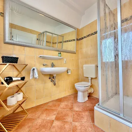 Helles Super Zentral Mit Gratis Stellplaetzen N162 *