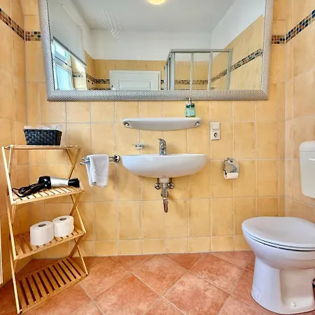 Helles Super Zentral Mit Gratis Stellplaetzen N162