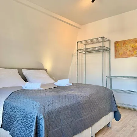 Helles Super Zentral Mit Gratis Stellplaetzen N162